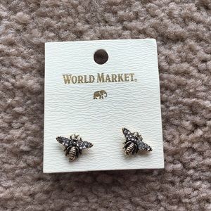 Bee earrings 🐝